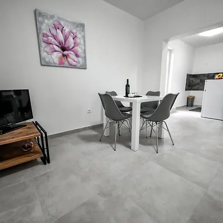 Joso Apartment