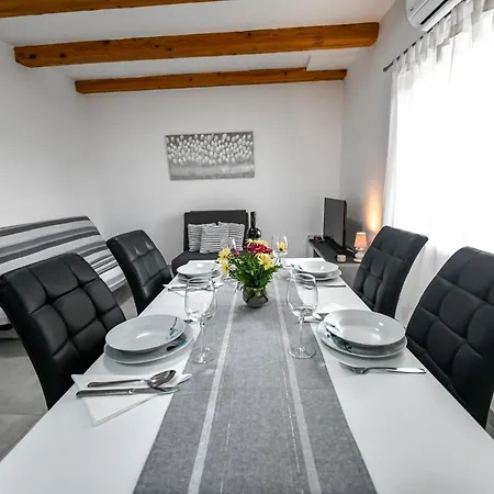 Joso Apartment